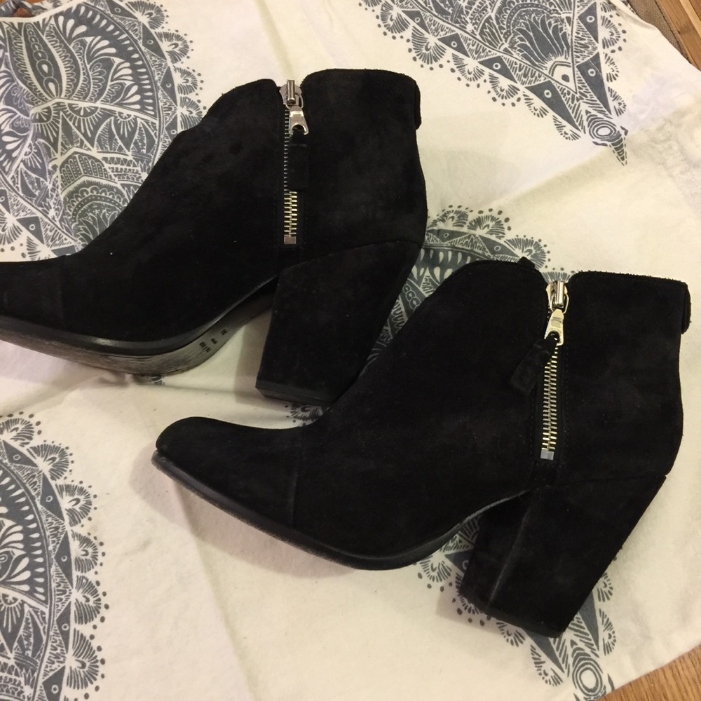 Rag & bone black suede booties